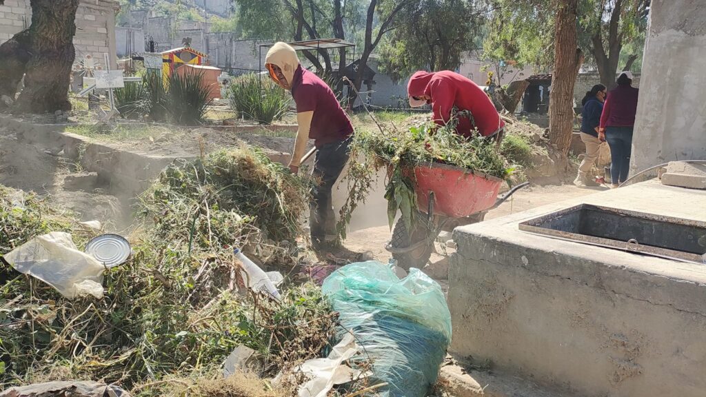 1698009220 RECOLECTAN SERVIDORES PUBLICOS DE CHIMALHUACAN AL MENOS 40 TONELADAS DE