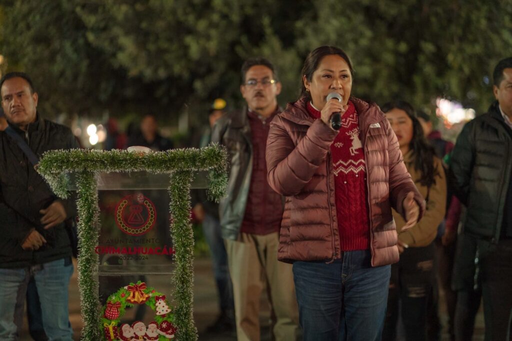 1702042001 PRESIDENTA XOCHITL FLORES ENCIENDE LUCES NAVIDENAS EN CORREDOR TURISTICO ANAHUAC