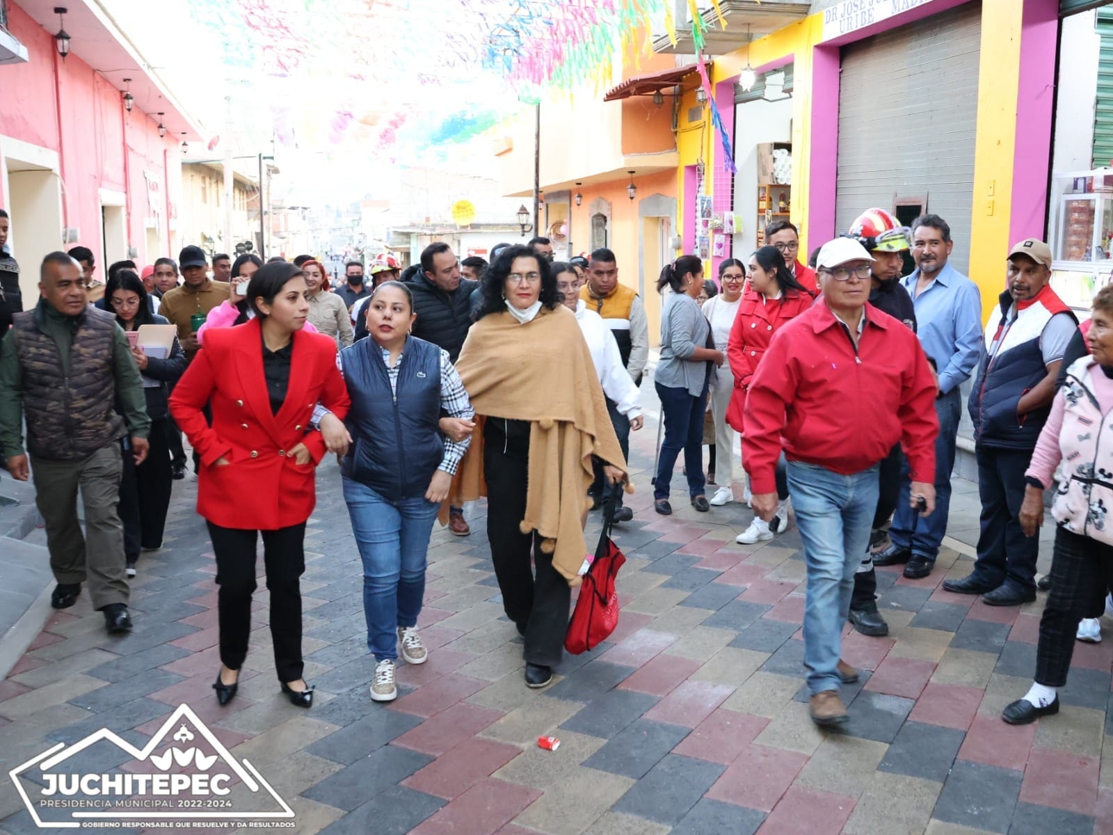 1709833697 92 La ceremonia de entrega de las obras en la Plaza