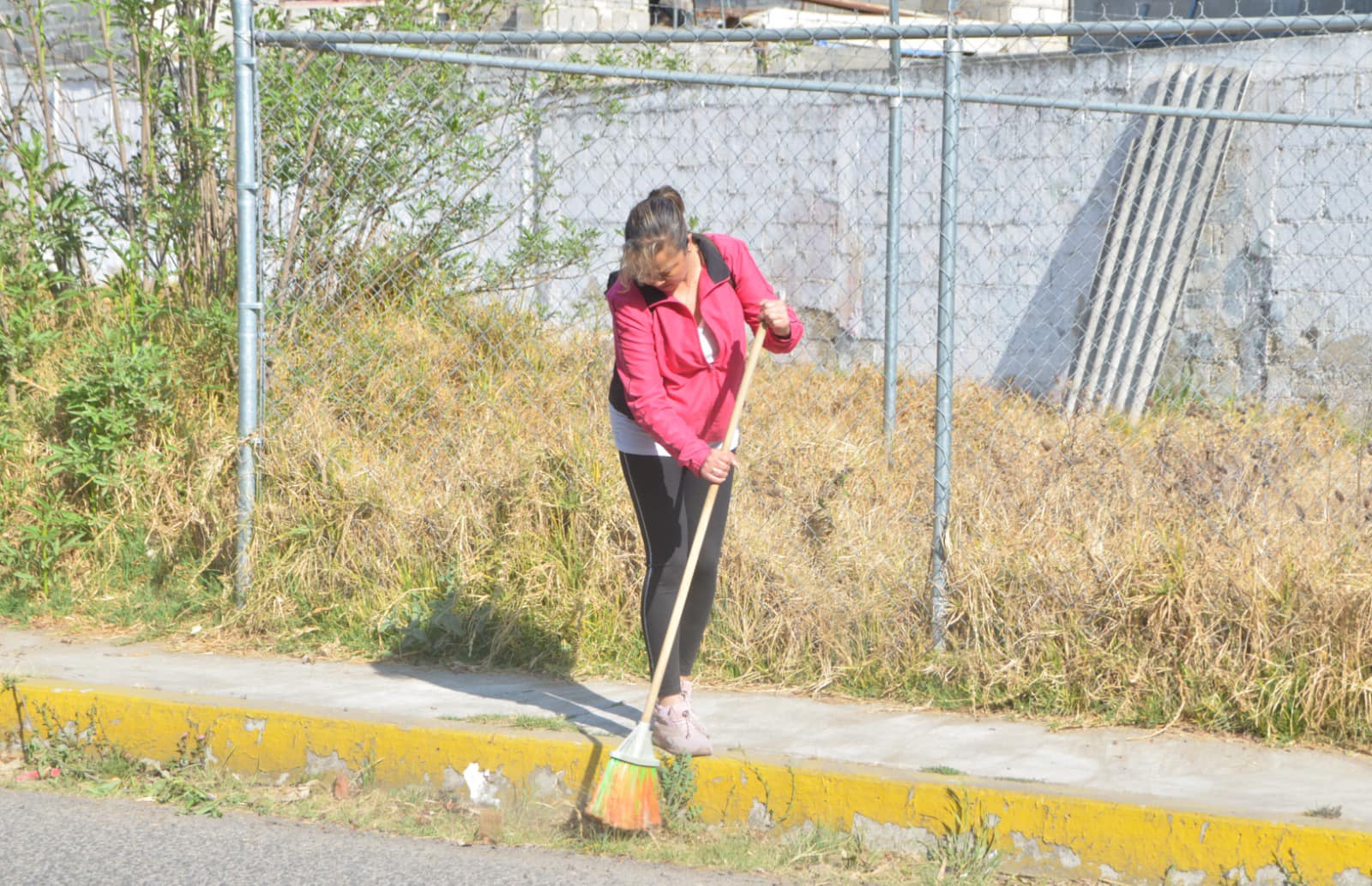 1710688581 711 El Gobierno de Rayon se une para mantener limpias las