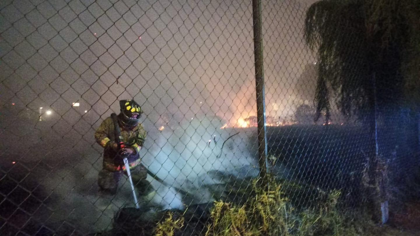 1714881928 531 Bomberos de Metepec atendieron de manera oportuna incendio de pastizal