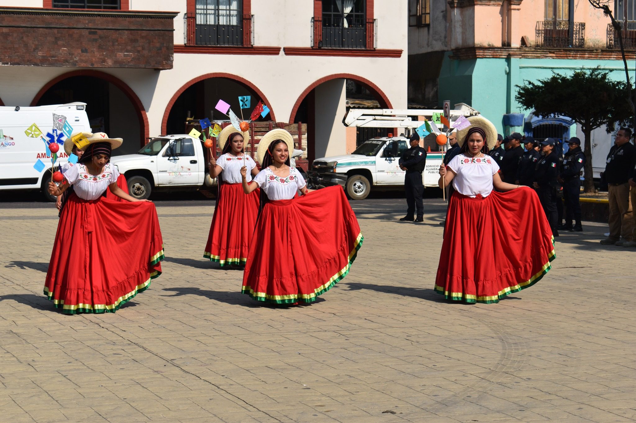 1715042458 858 La fiesta y el arte se reunen para celebrar un