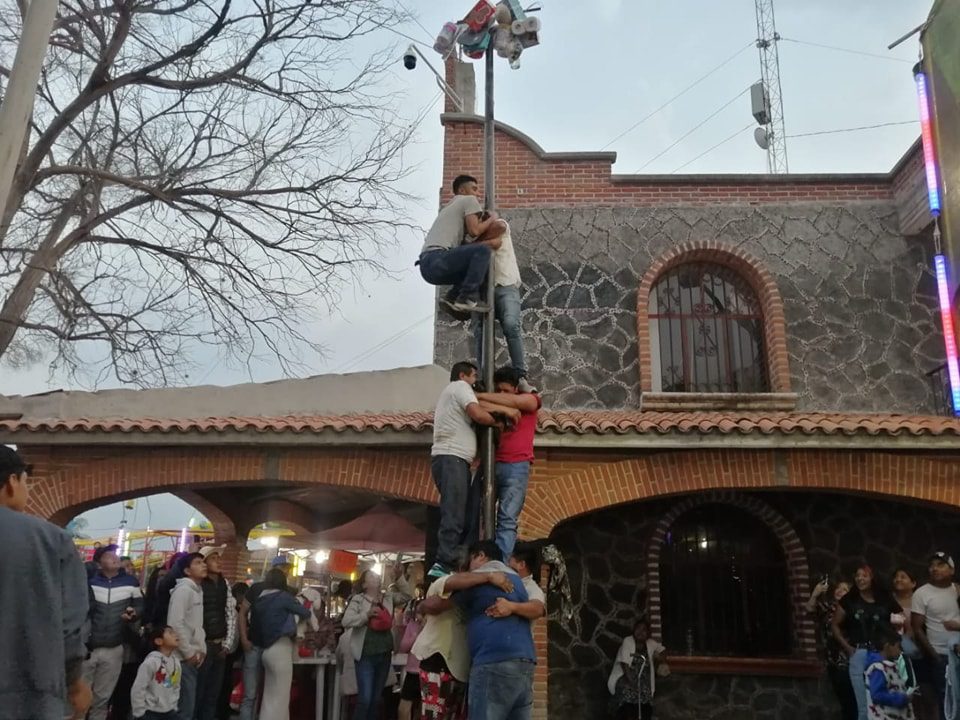 1715060862 343 SAN BARTOLOME ACTOPAN TRADICIONAL PALO ENSEBADO Es una de las