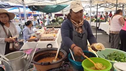 1715243132 Productores del tradicional Mercado Ocelotl festejan por anticipado a mama