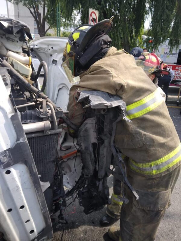 1715244154 Toma precauciones Elementos de Proteccion Civil y Bomberos de Metepec scaled