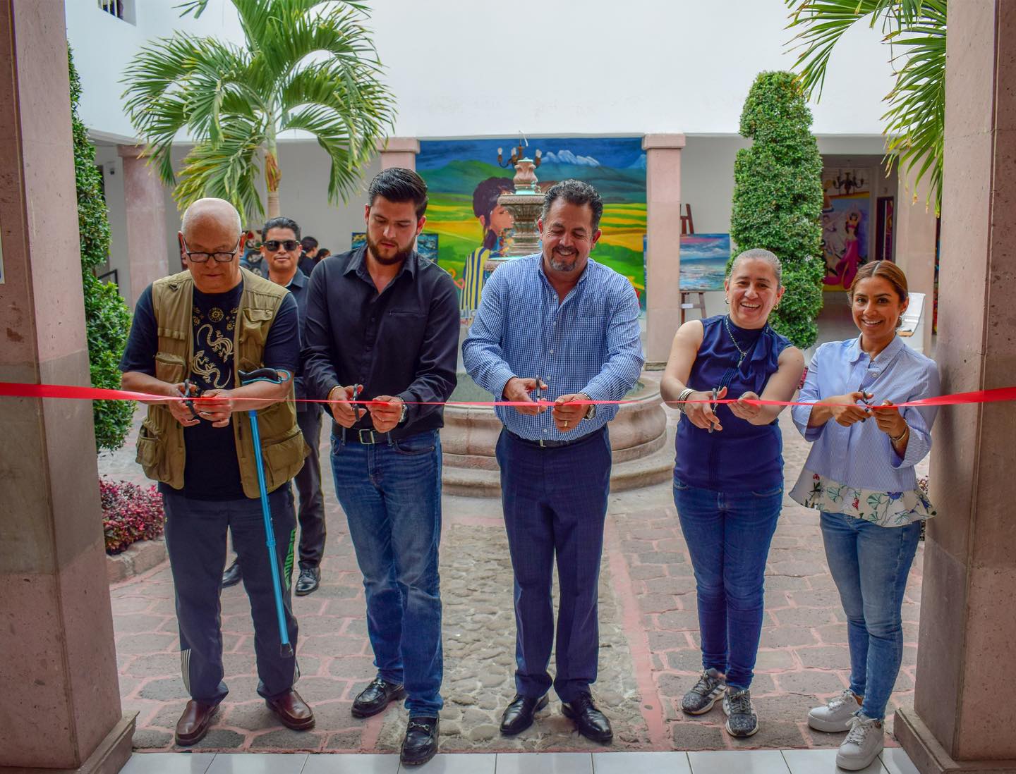 1715310270 970 Inauguracion de la Exposicion Pictorica Caras y mas Caras en