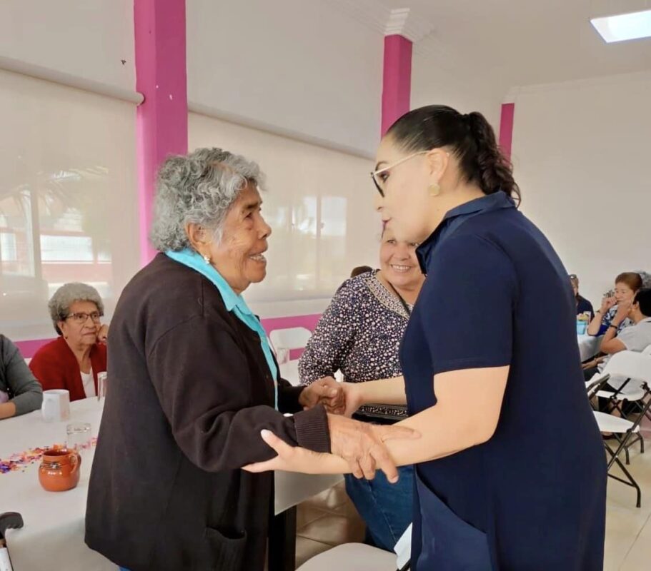 1715634844 682 Festejando a las abuelitas por el DiaDeLaMama El gobierno con