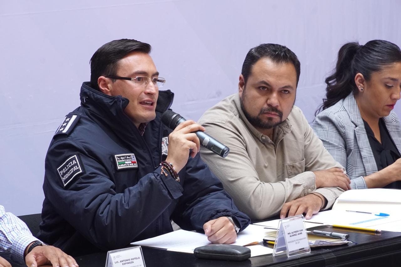 1715654310 801 Reconocimiento del Ayuntamiento de Almoloya a Elementos de Seguridad