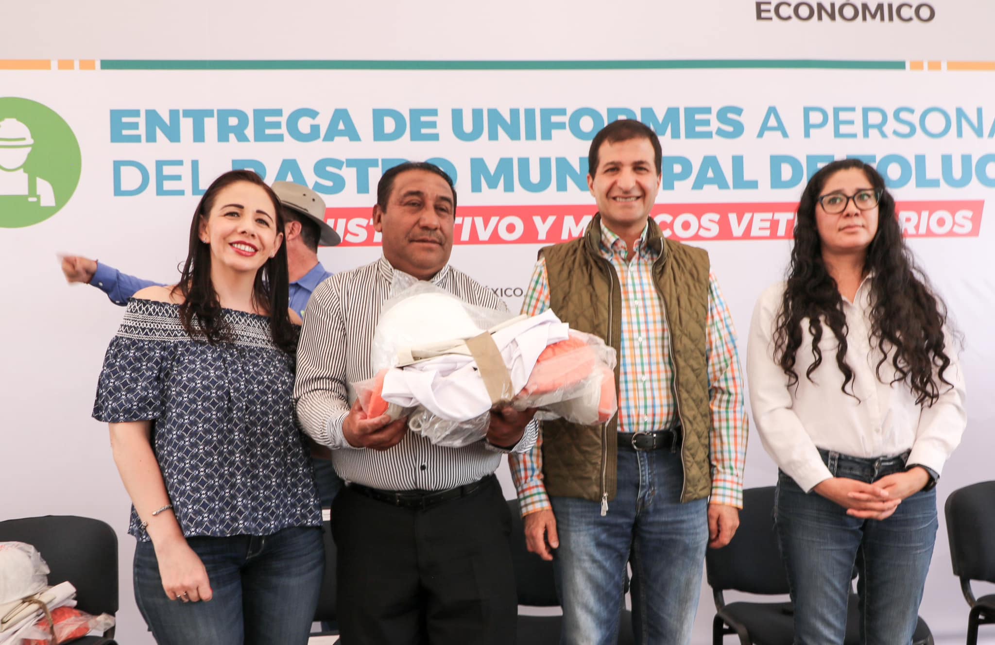 1715800451 812 Nuestro Presidente Municipal entrego uniformes y herramientas de trabajo a