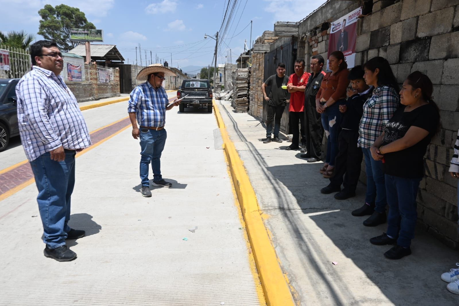 1716629183 556 El desplazamiento por la Av Jorge Jimenez Cantu con esquina