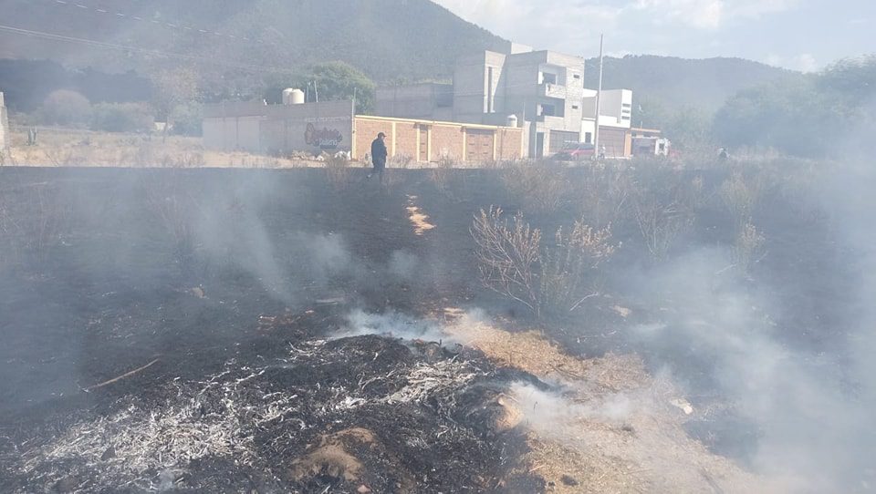 1716651890 Incendio Proteccion Civil Seguridad Publica y vecinos de la