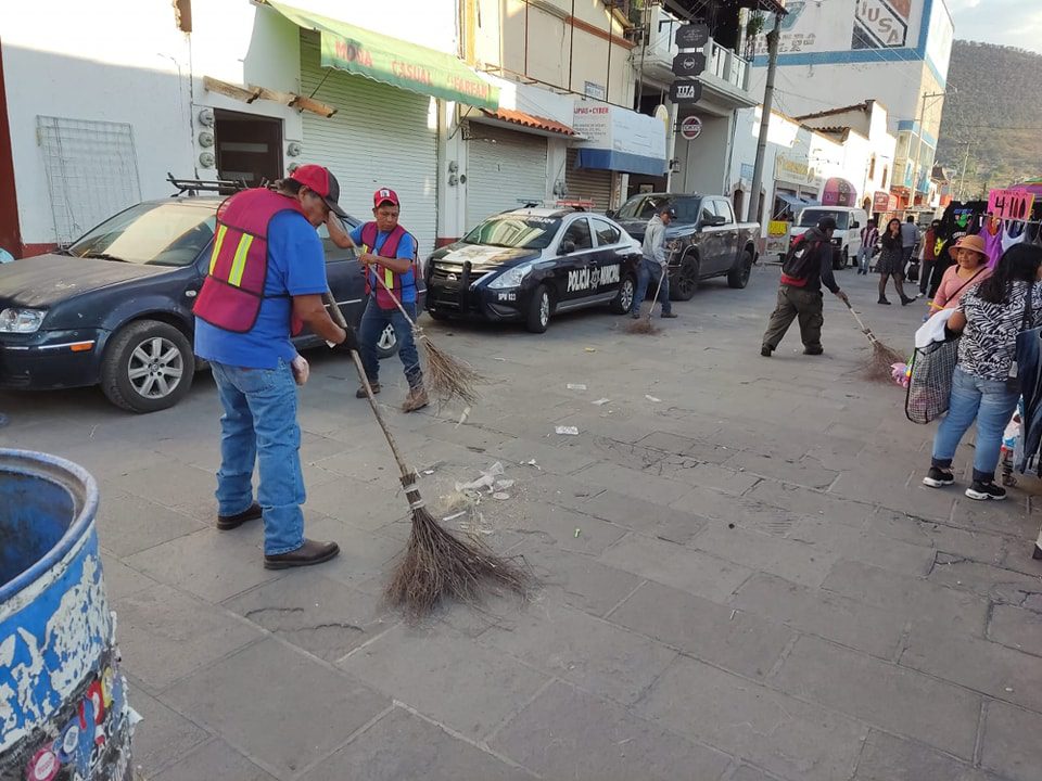 1717121436 775 TrabajoEnEquipo Los trabajadores de las diferentes areas del Ayuntamiento