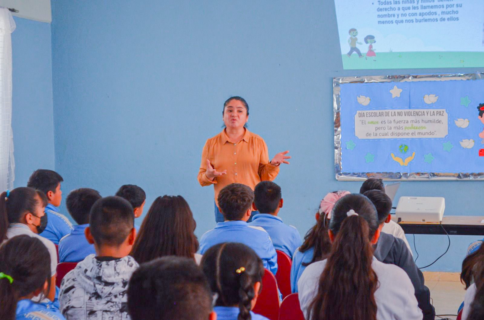 DerechosHumanos Estudiantes de la primaria 15 de abril reciben