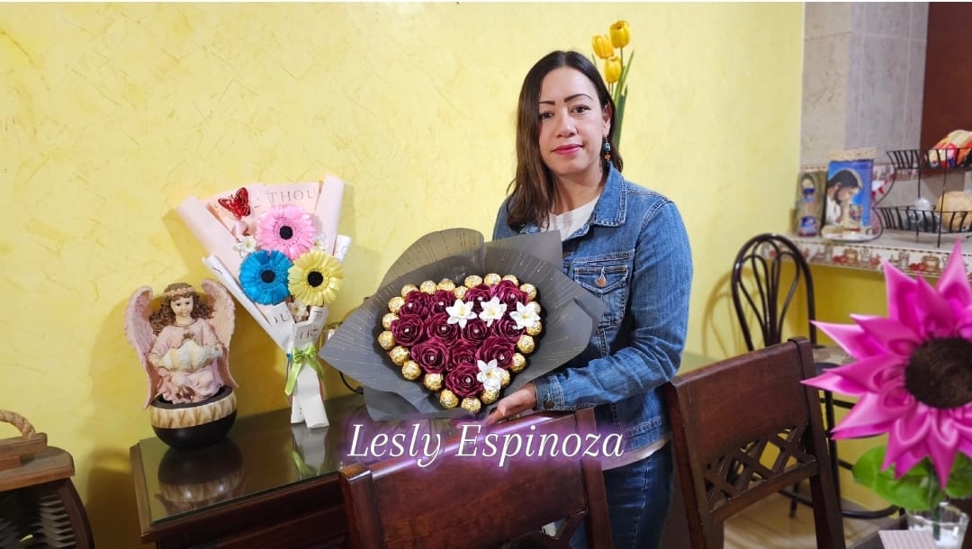 Descubre las Flores Eternas de Mujeres Emprendedoras en Almoloya de