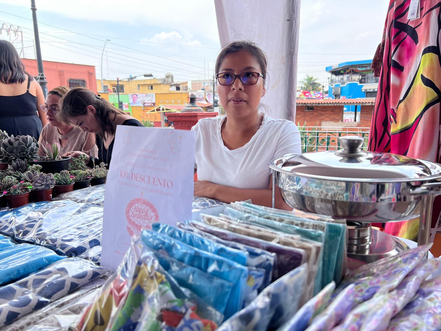 Hoy y manana muchas emprendedoras te esperan en las Escalinatas