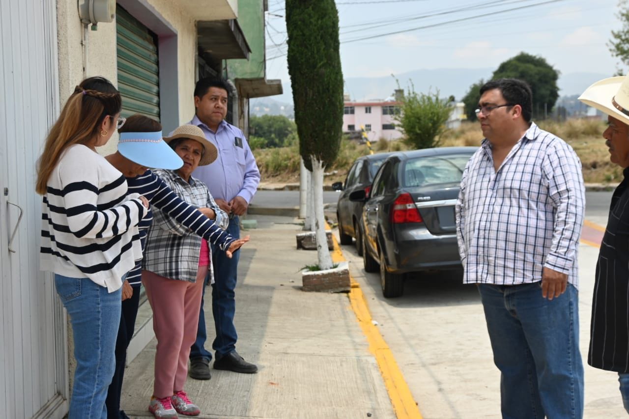 La circulacion en la Av 5 de febrero con esquina