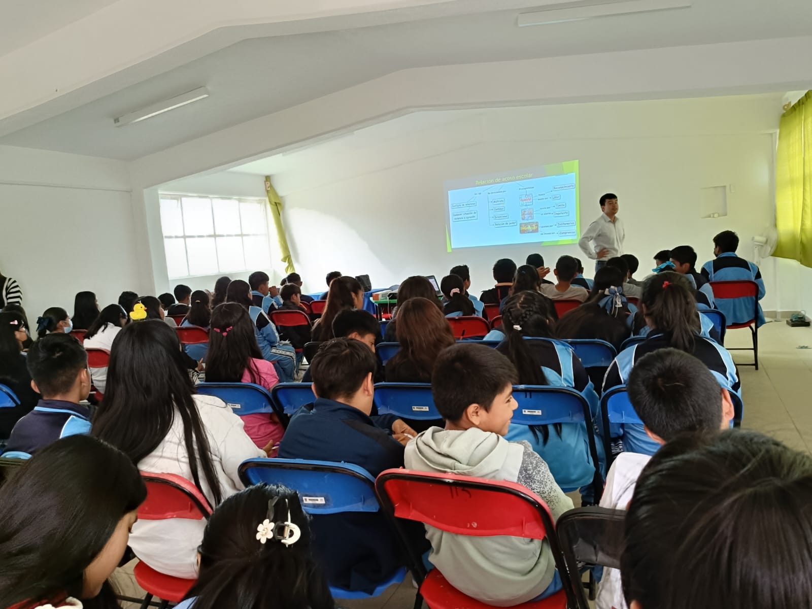 Para prevenir el Ciberbullying en la comunidad estudiantil se realizo