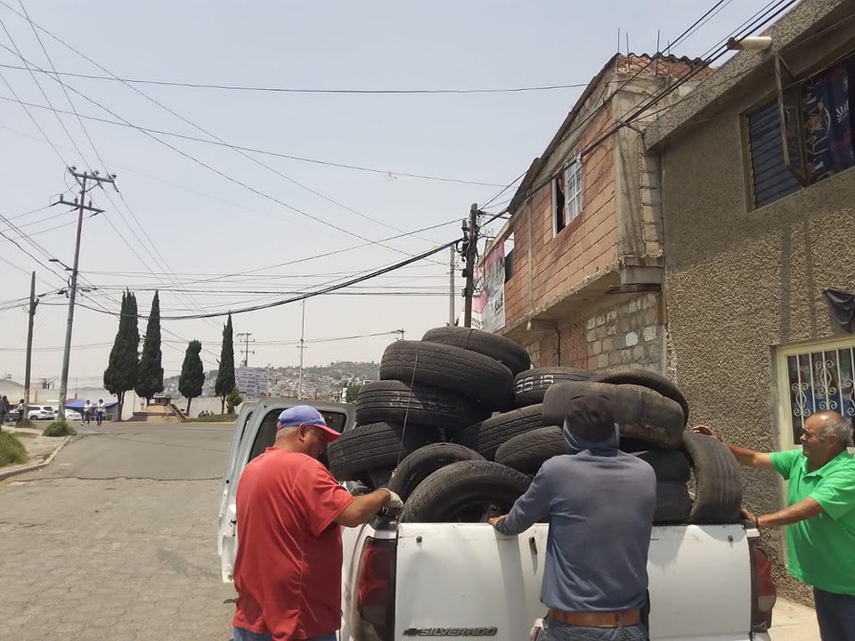 Personal de la Direccion de Medio Ambiente se encuentra haciendo