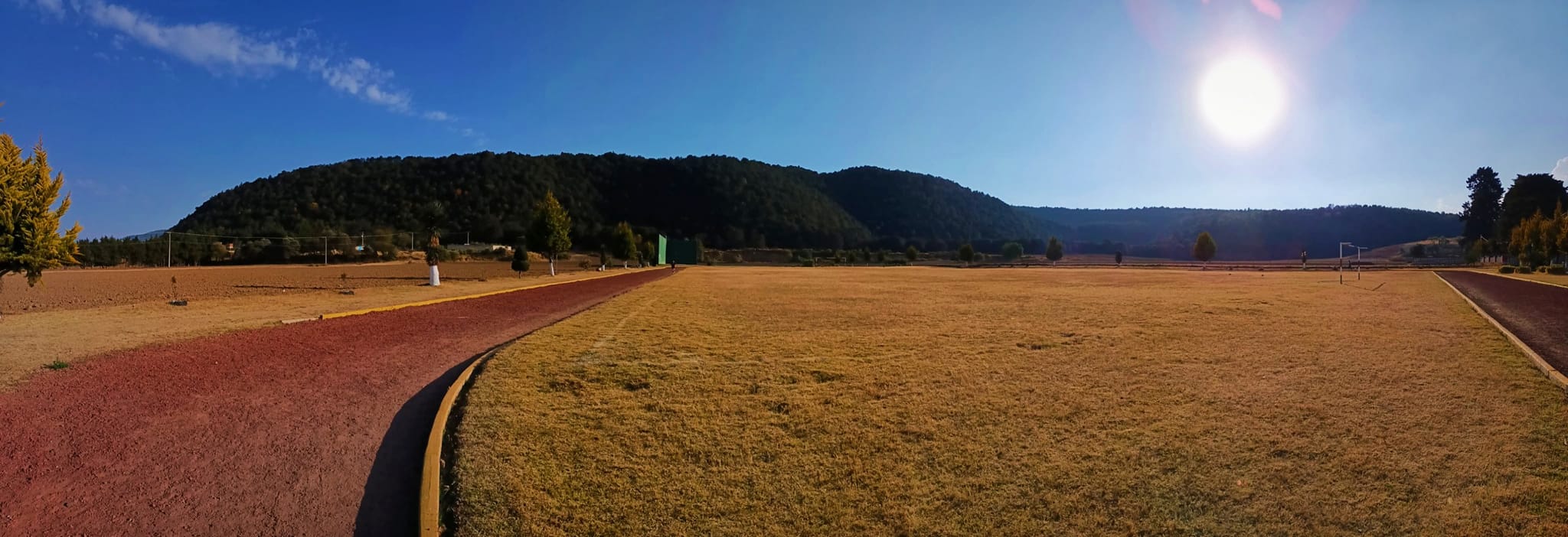 Postal Disfruta de los paisajes que nos ofrecen diferentes