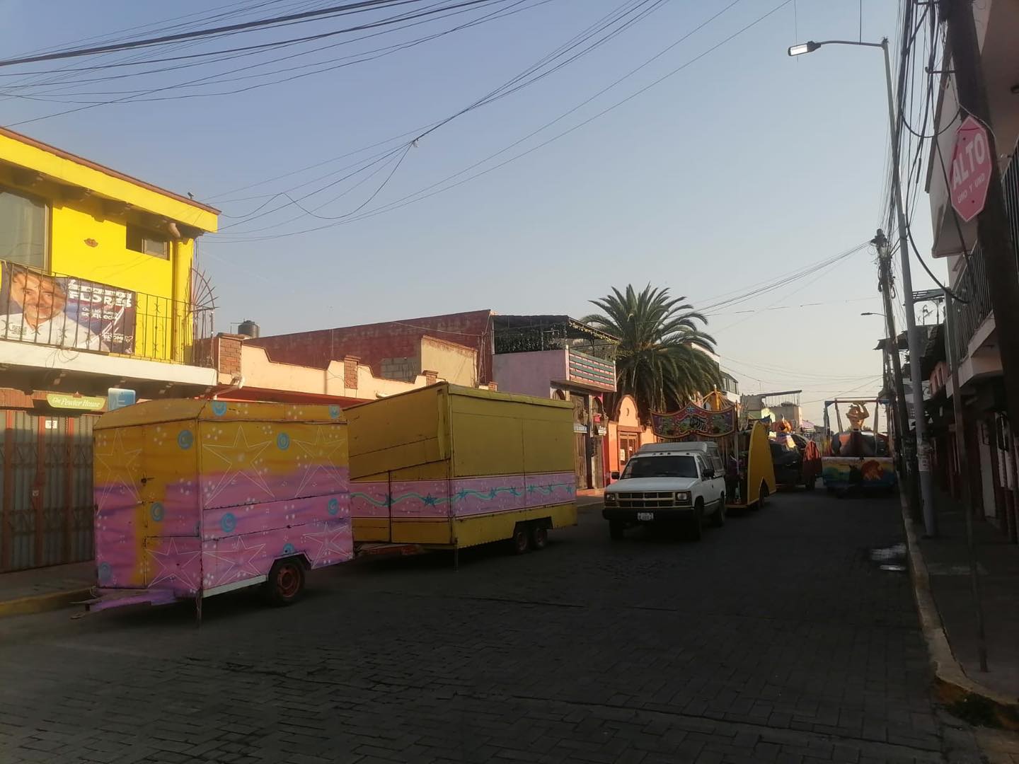 Toma precauciones Ignacio Comonfort permanece cerrado entre Paseo San Isidro