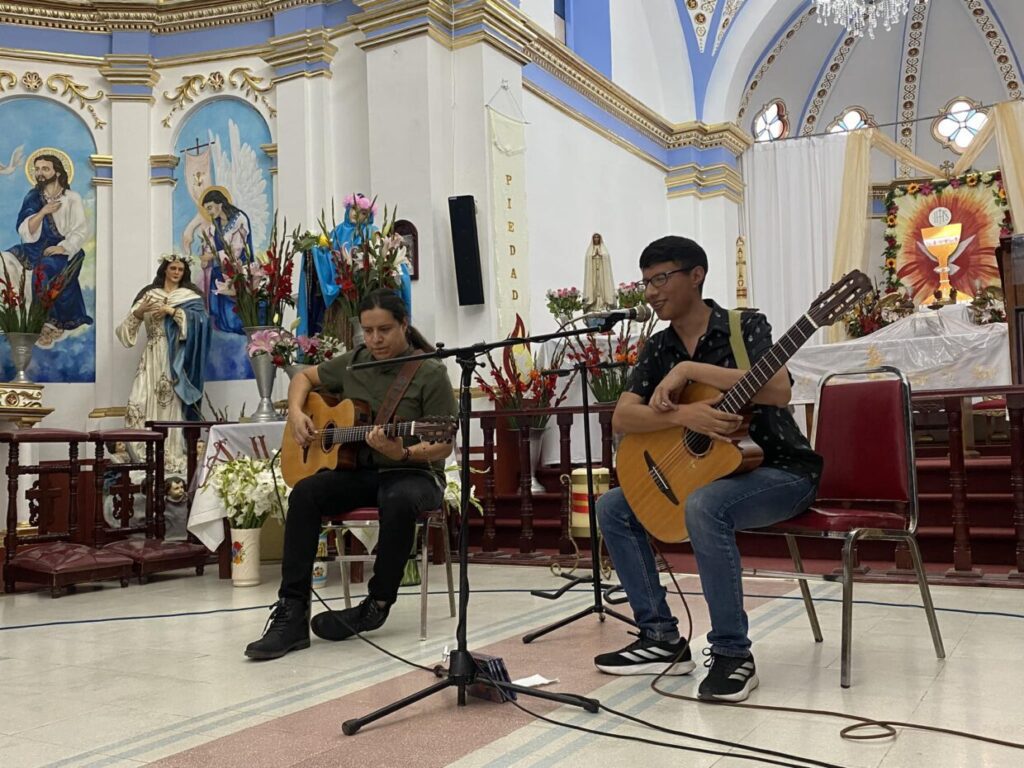 Ya nos encontramos en el templo de Santiago Tepopula con scaled