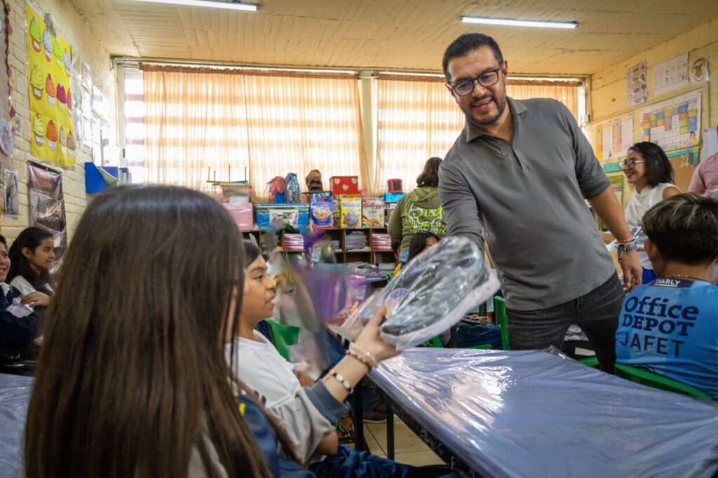 ¡Caminemos hacia delante! Impulsar a las y los alumnos rayonenses en la educaci