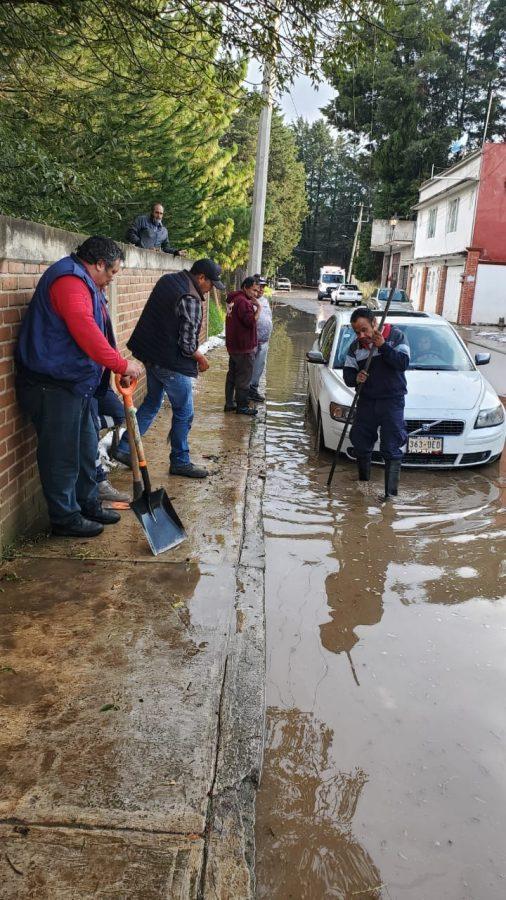 1667305334 85 Despues de la fuerte granizada de esta tarde personal de