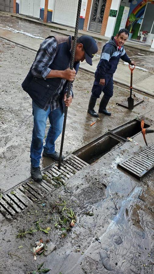 1667305341 Despues de la fuerte granizada de esta tarde personal de