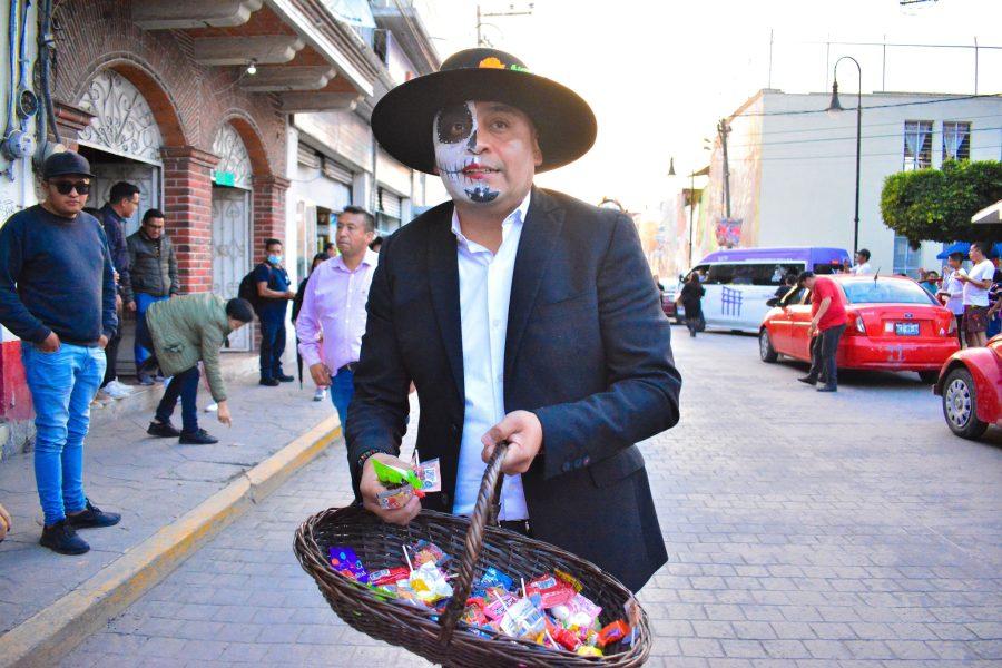 1667398427 670 Galeria Desfile Municipal Caminata de las Almas con nuestro presidente