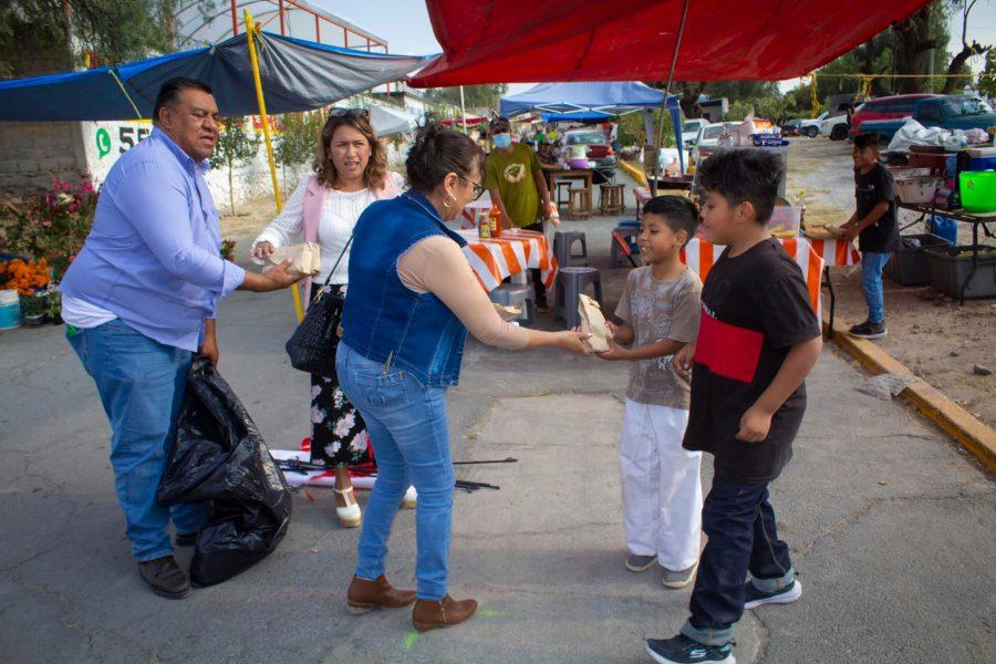 1667423841 495 El dia de ayer se realizo la entrega de banos