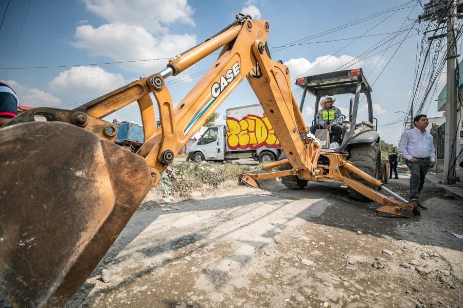 1667519218 566 ¡Ya iniciamos con la repavimentacion en Prolongacion Eje 3 Seguimos