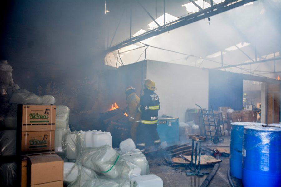 1667599590 Se atiende el dia de hoy incendio en la Colonia