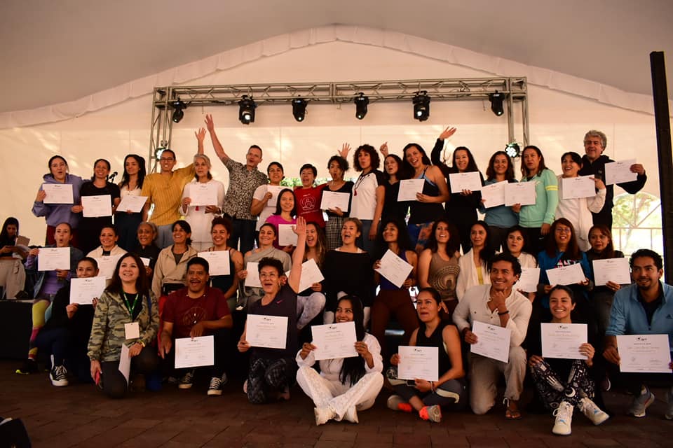 1667684777 Entrega de Certificados sobre la Certificacion de Yoga por Denisse