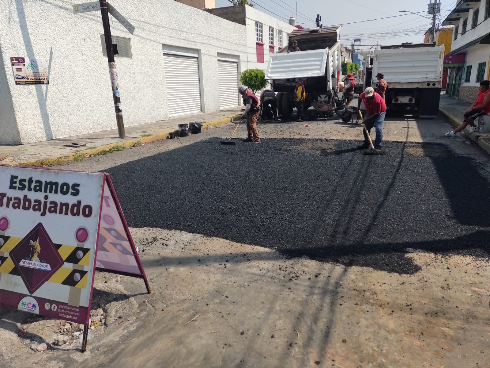 1667686999 398 ObrasPublicas Continuamos realizando trabajos de Bacheo en distintos punto