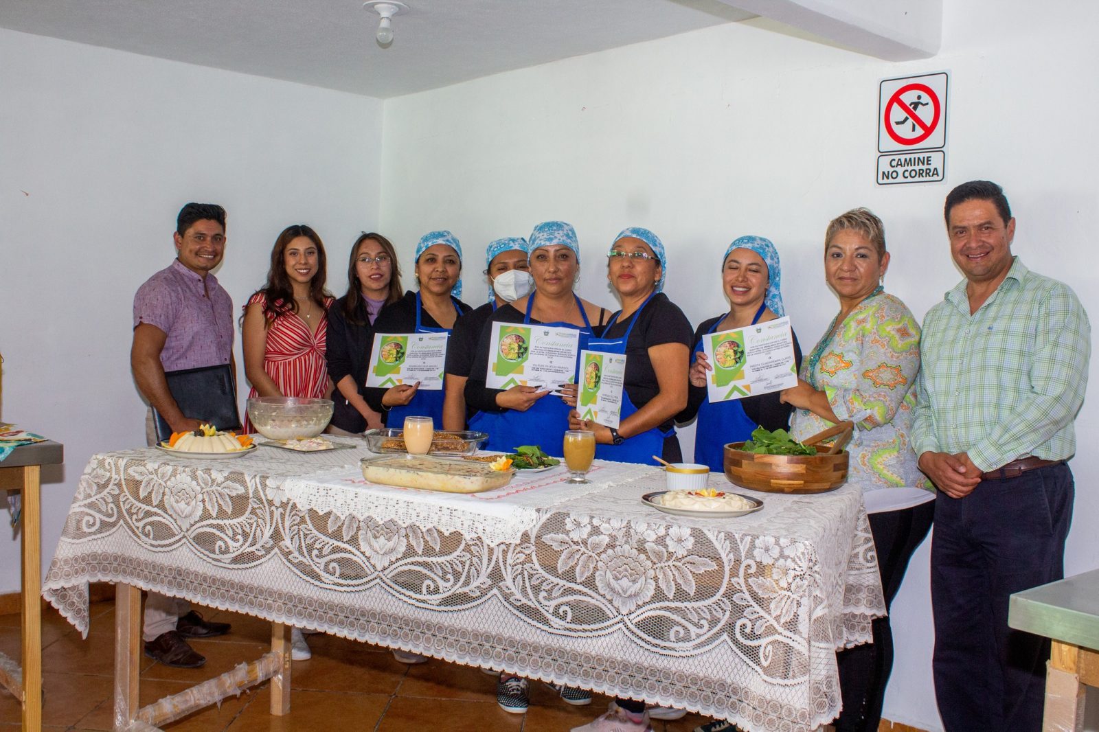 1667689559 Hoy se realizo la clausura del curso de Ensaladas en