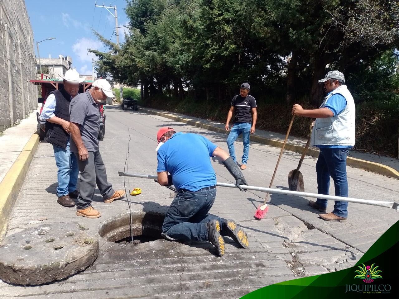 1667850097 Quienes integran el area de ServiciosGenerales dieron mantenimiento al drenaje