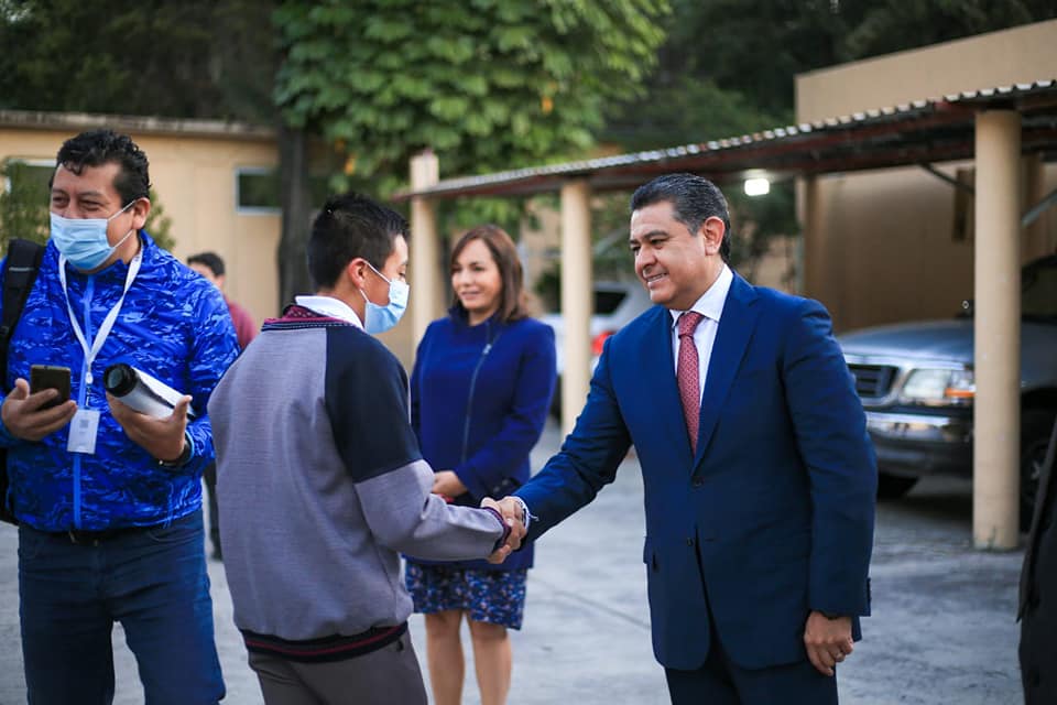 1667864350 Iniciamos el dia realizando honores a nuestro labaro patrio en