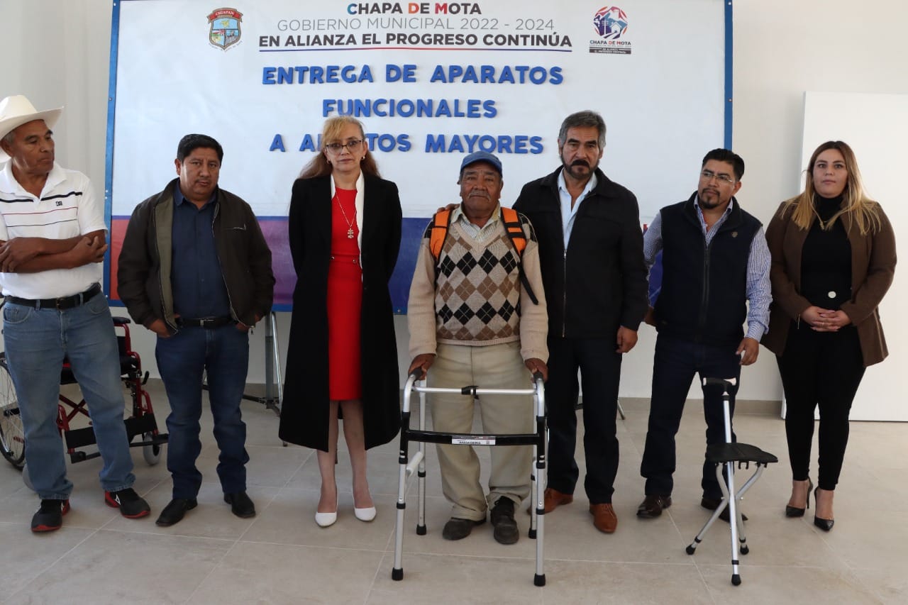 1668014722 114 El Sistema Municipal DIF llevo a cabo la entrega de