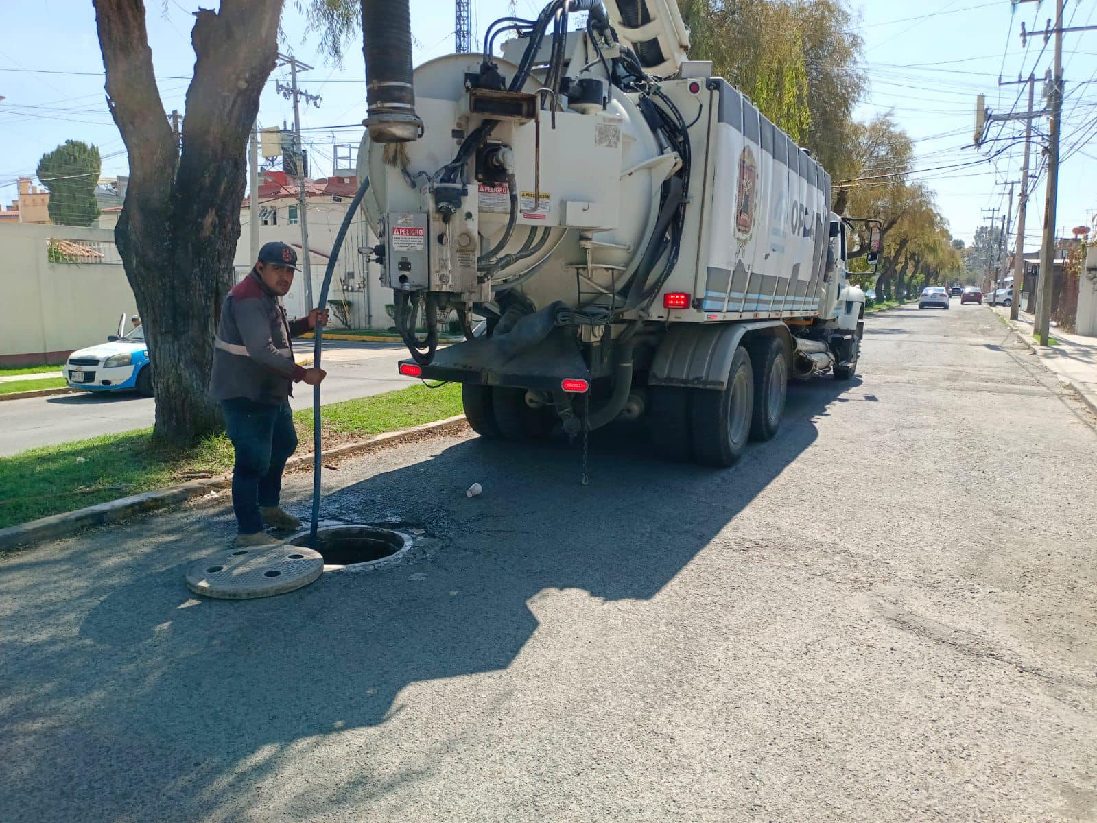 1668021158 434 A traves del Opdapas de Metepec realizamos desazolves de drenaje