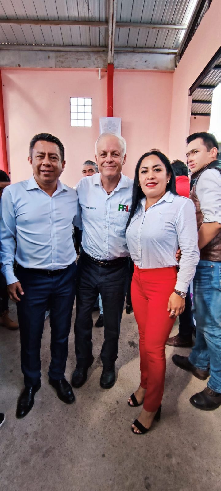 1668037703 833 Hoy el Presidente Municipal Lic Obed Santos Rojo junto a