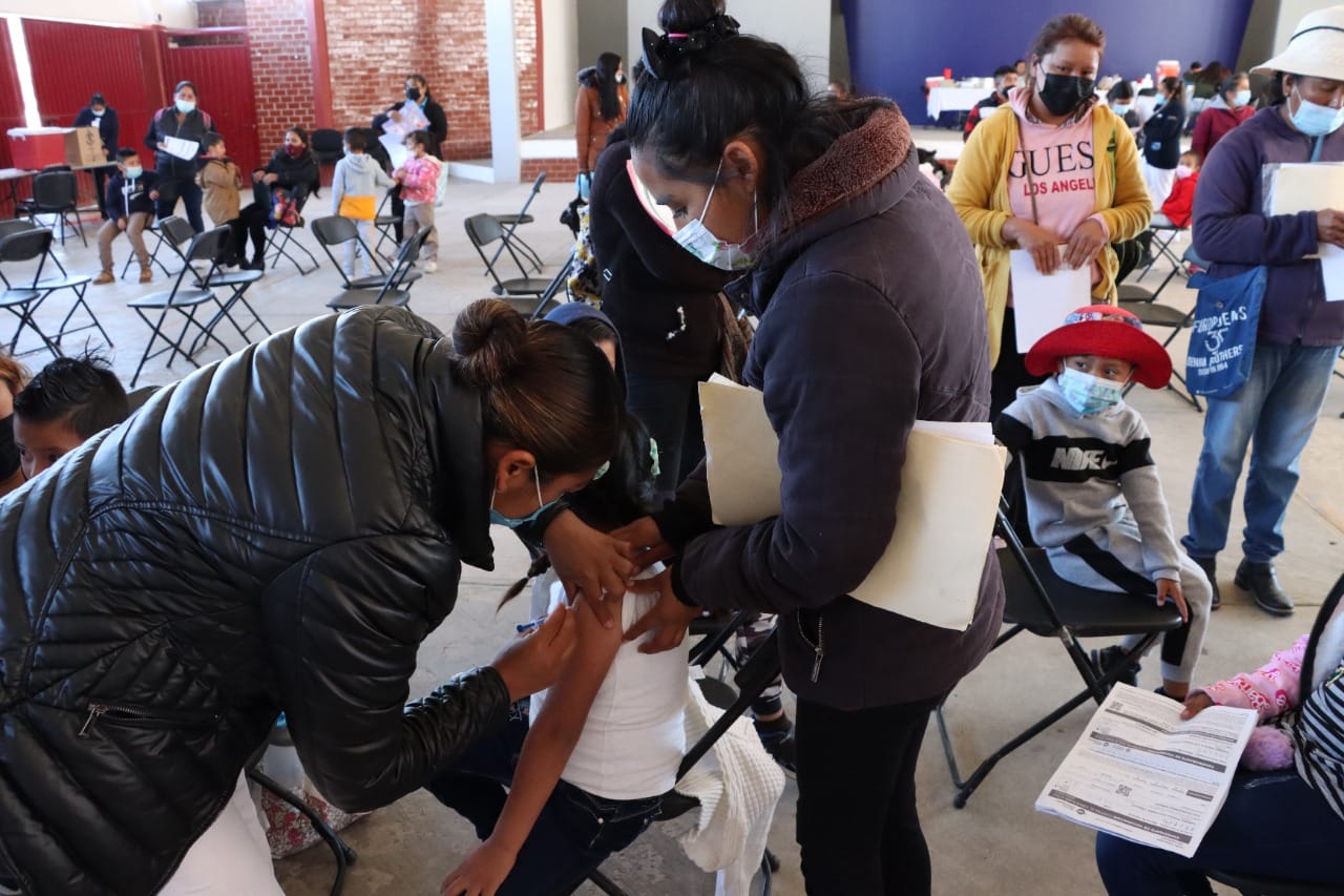 1668102566 257 En este momento se esta realizando la Jornada de Vacunacion