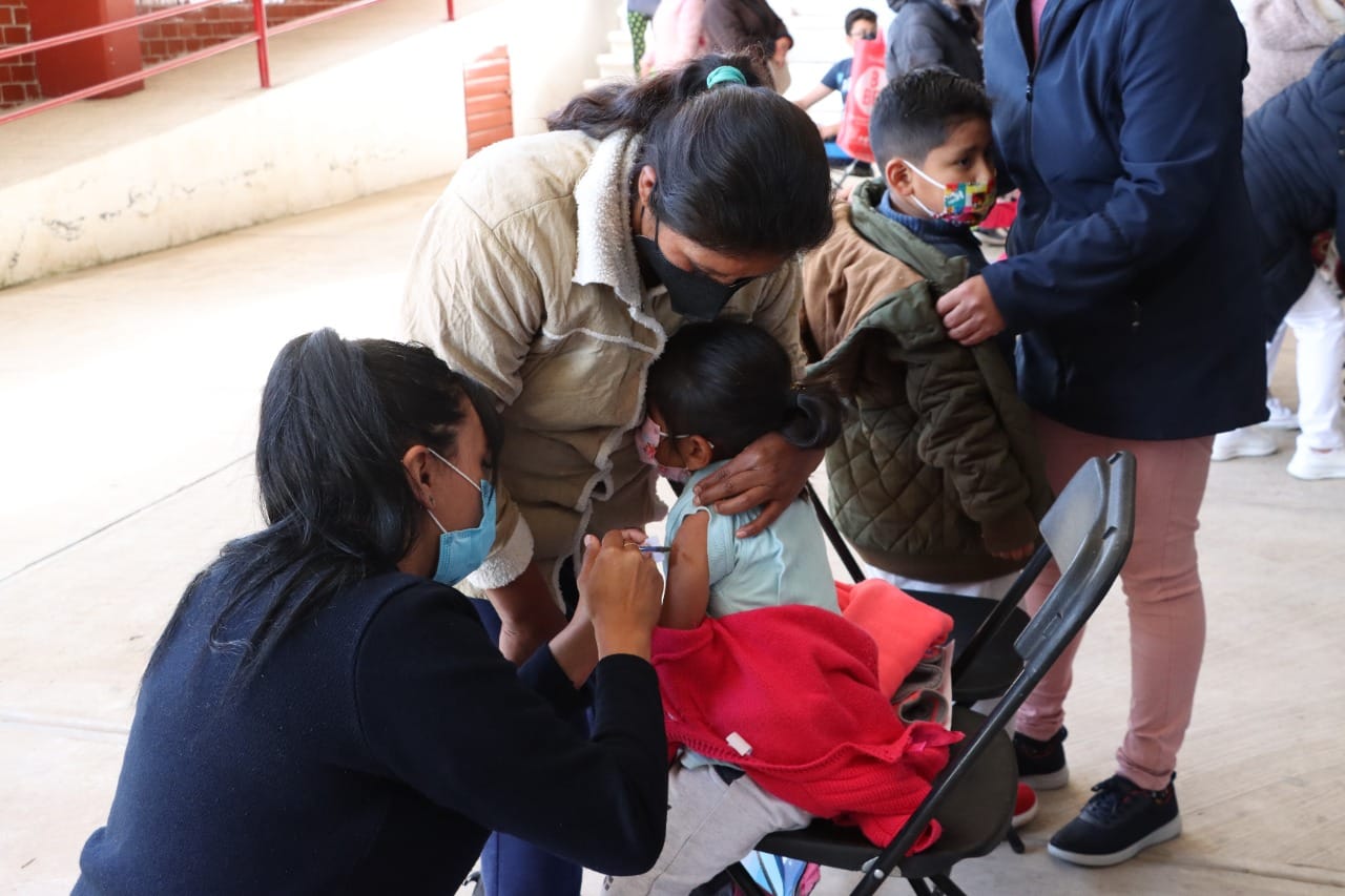 1668102566 330 En este momento se esta realizando la Jornada de Vacunacion