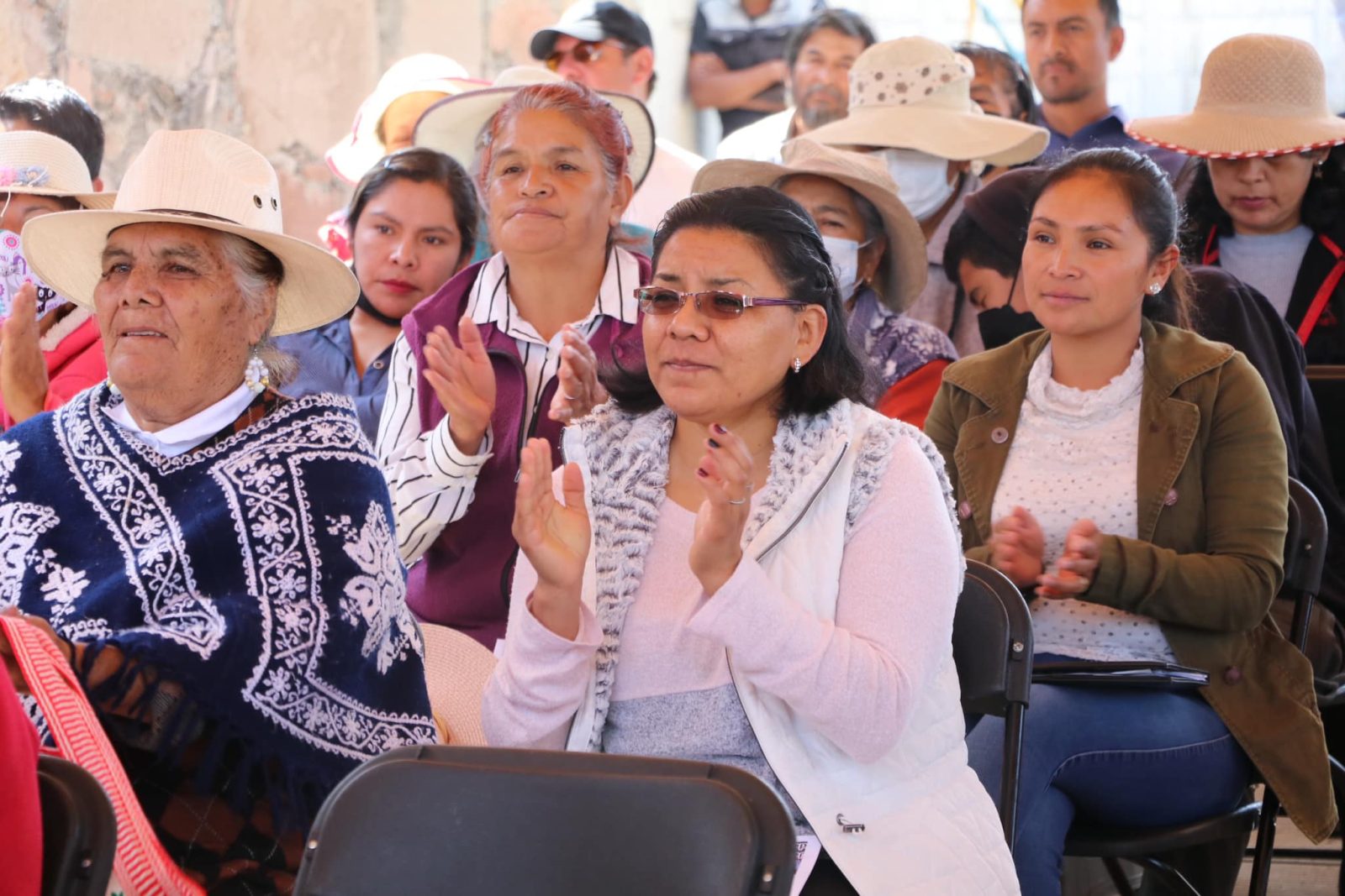 1668283577 240 INAUGURACION DE LA CALLE SIN NOMBRE RUMBO AL POZO BARRIO