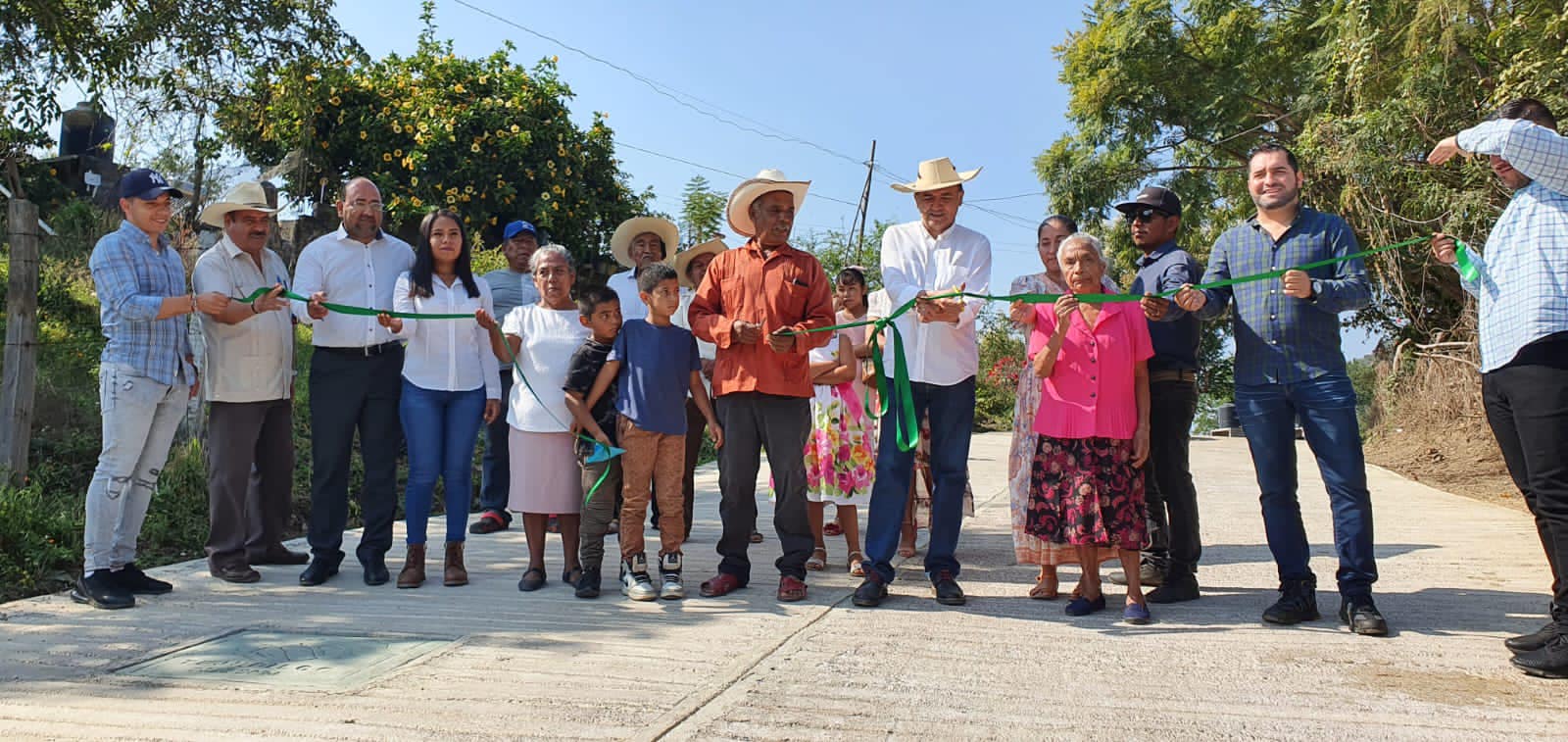 1668287647 462 RLR OBRA PUBLICA Hoy entregamos tres obras de pavimento