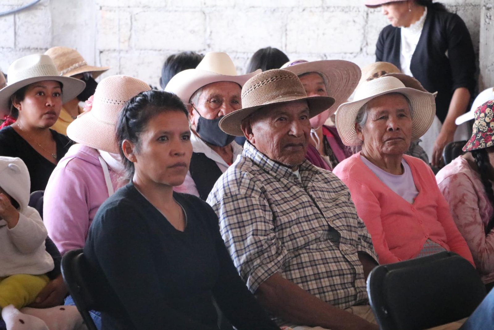 1668291825 851 ENTREGA DE MATERIAL PARA DRENAJE SANITARIO EN CITENDEJE