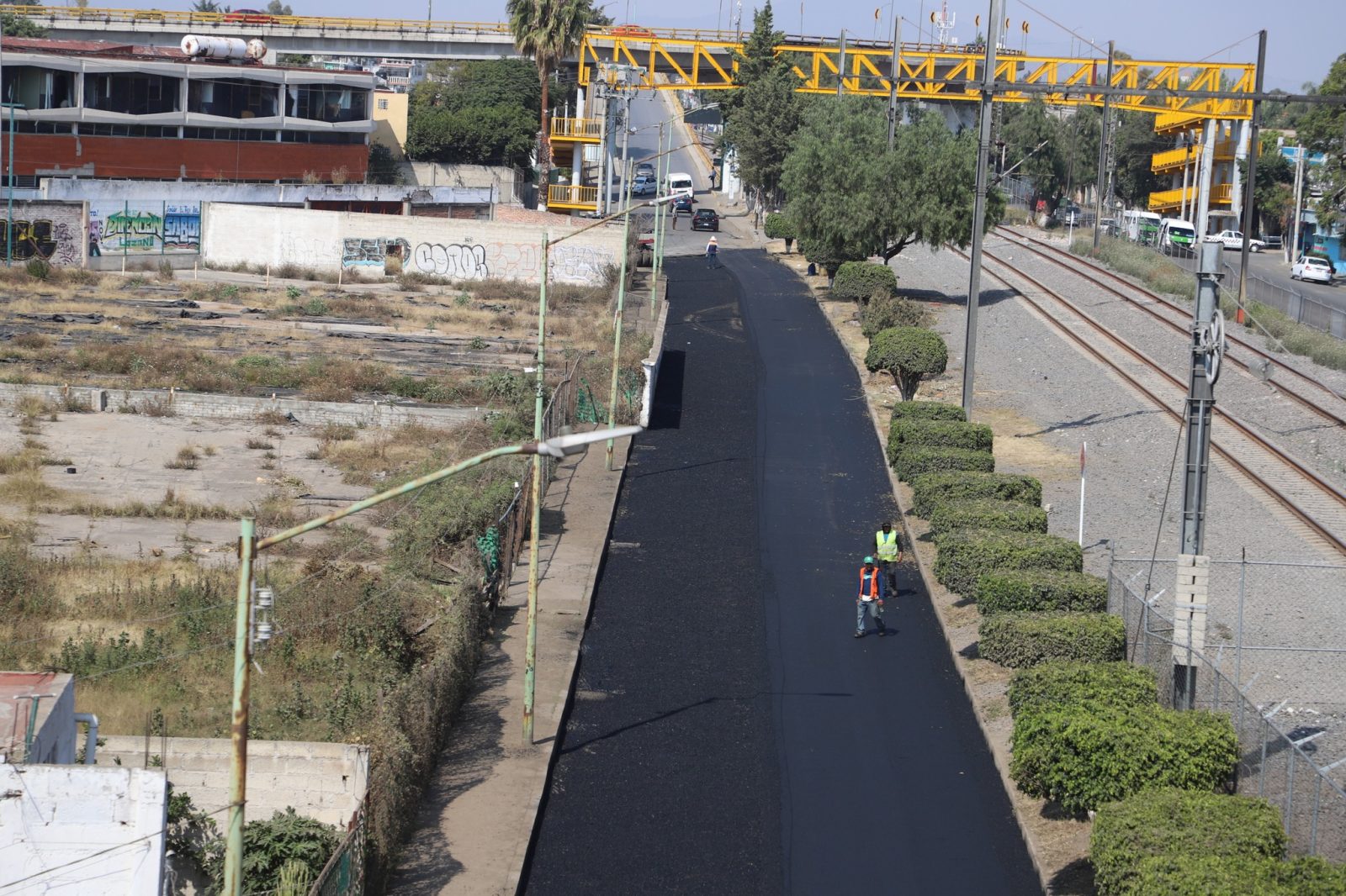 1668292773 65 Continuamos avanzando con la repavimentacion de la calle Ferronales Oriente