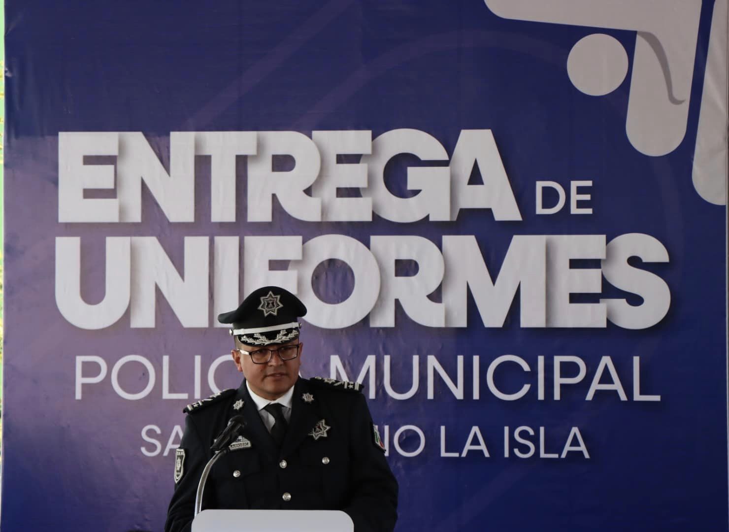 1668464750 608 Entregamos uniformes a nuestra policia municipal para que lo porten