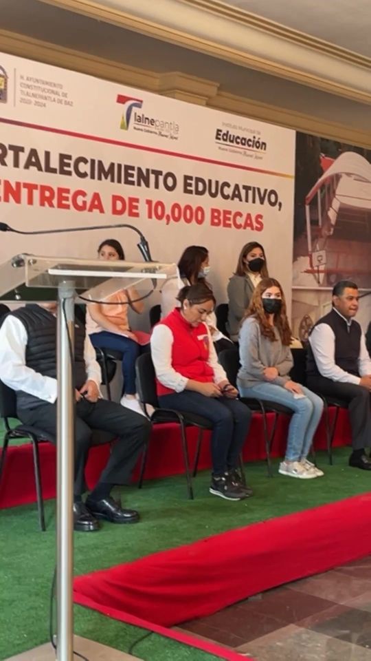 1668537566 EnVivo Sigue la entrega de Becas Educativas