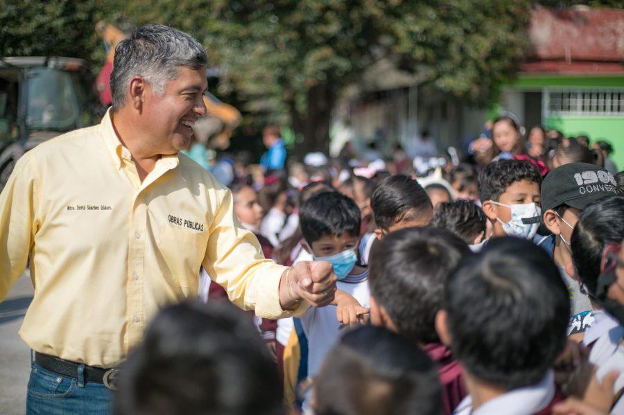 1668555516 657 UnaObraEnCadaEscuela ¡Ya empezamos con el siguiente arcotecho Nuestro presiden