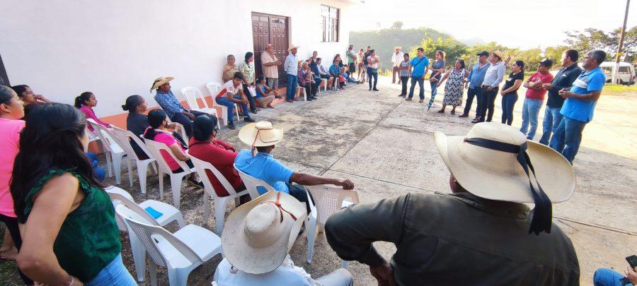 1668556105 10 Nos reunimos con los vecinos de la comunidad La Cofradia